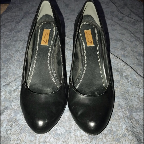 Seven7 Pumps - Picture 3 of 6